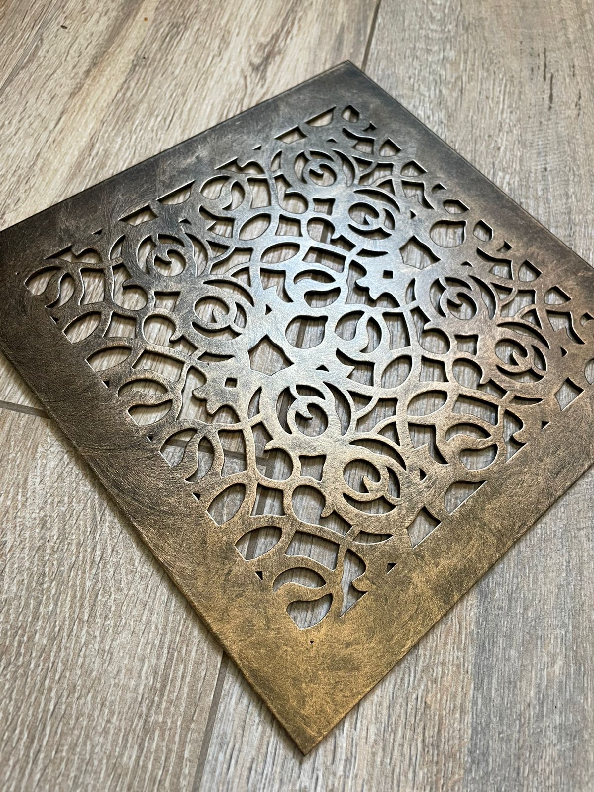 Вентиляционная решетка стальная с патиной SR 01 250х250