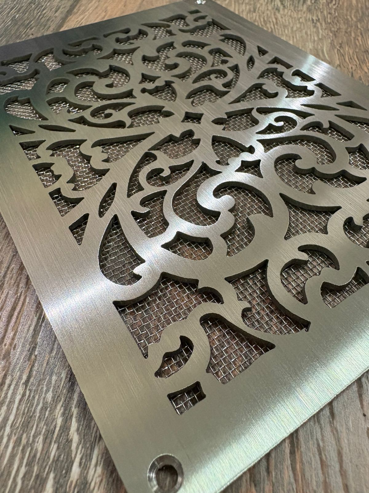 Вентиляционная решетка из нержавеющей стали NR 354 200х150